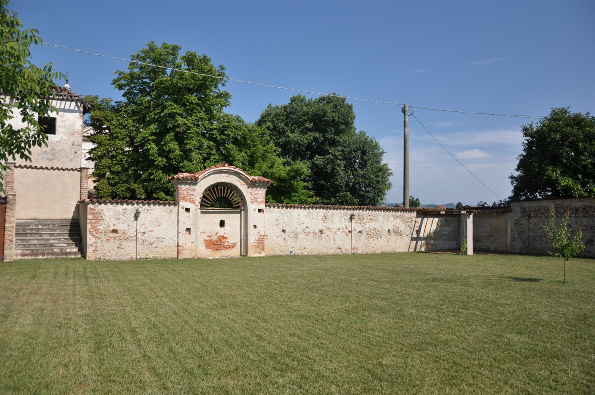 Giardino del santuario della Mirra
